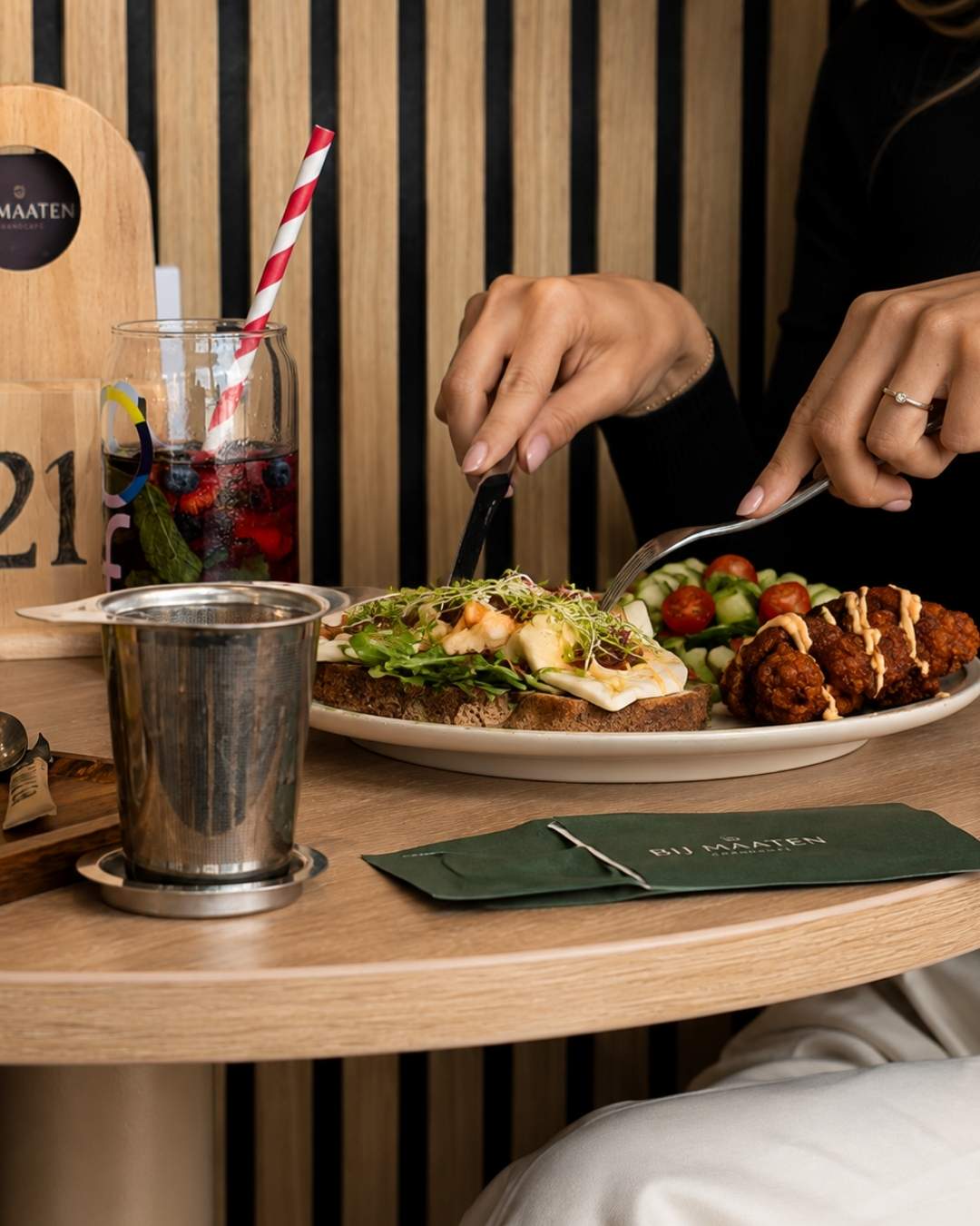 Lunchen in Ede, bataljonlaan 1 - bij maaten, vlakbij station ede-wageningen